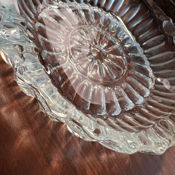 Vintage Pasari Pressed Glass 5" Round Square Ashtray - Picture 2 of 6